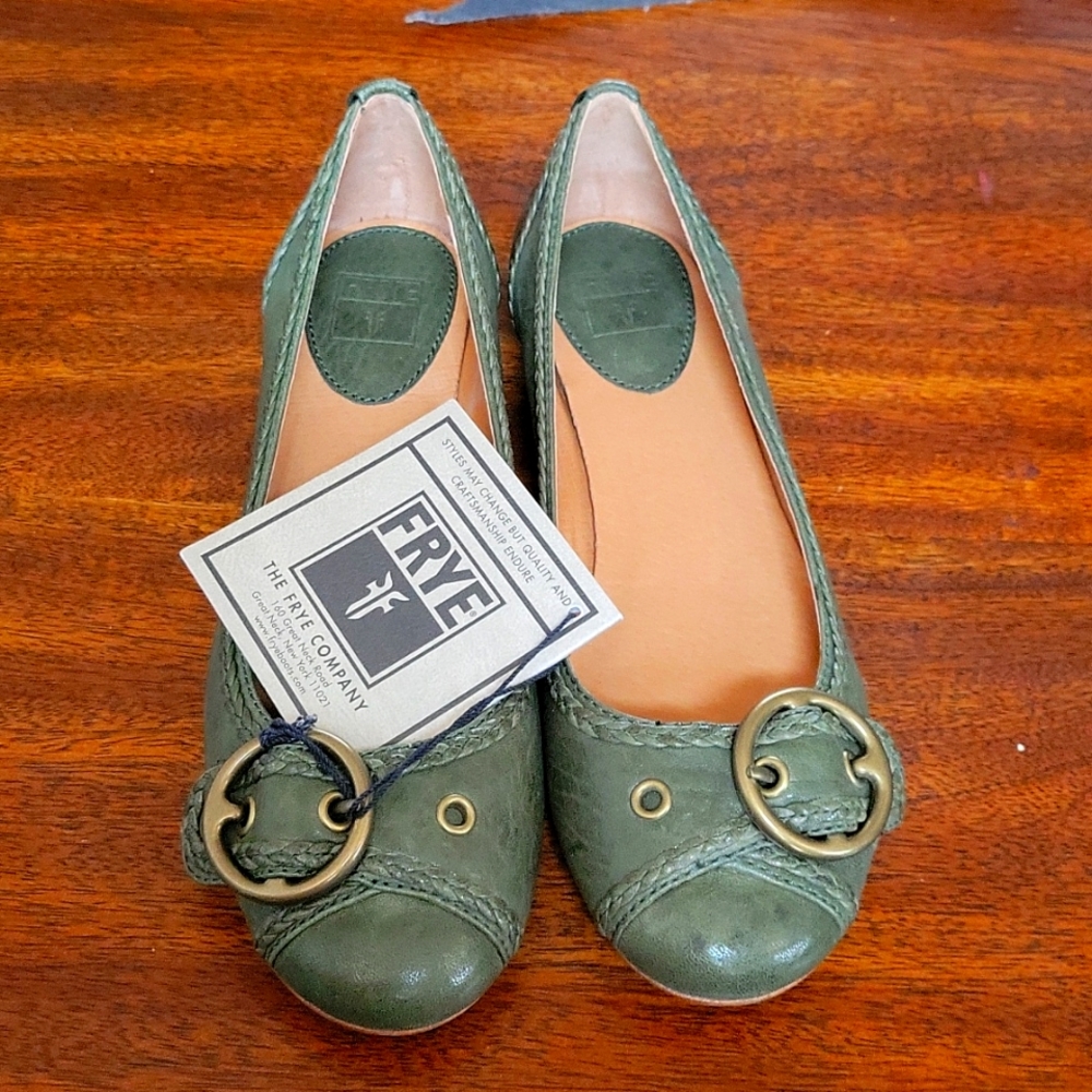 Green Frye, flats, size 8